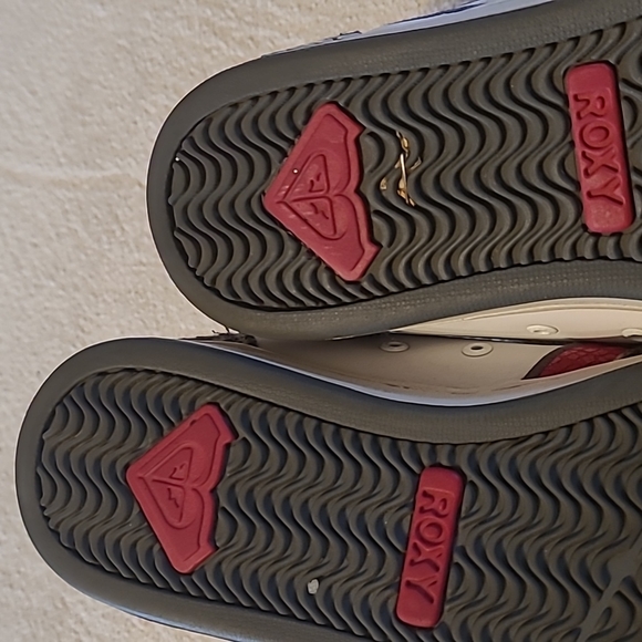 Roxy Size 8.5 US Leather Sneaker - Picture 4 of 6